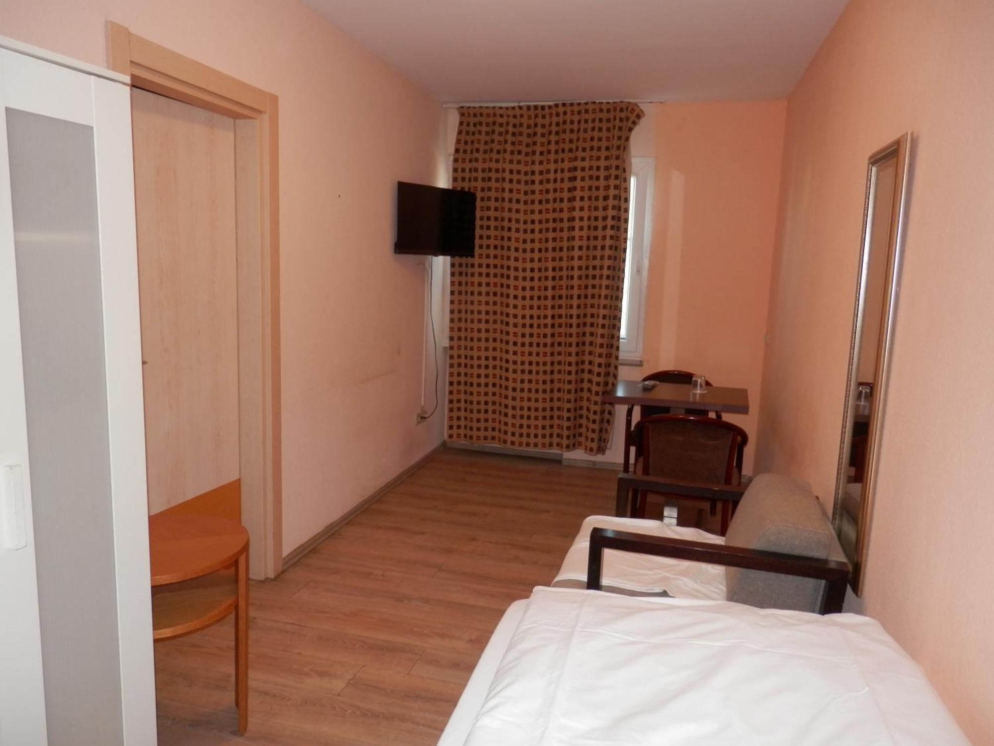 Relax Hotel Ludwigshafen am Rhein Buitenkant foto